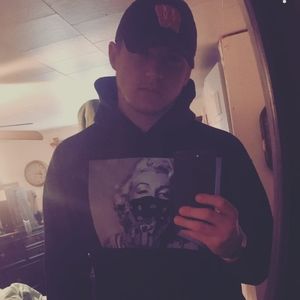 Meet your Posher, Ethan